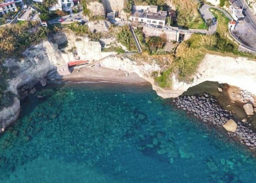 Campania Serrara Fontana Beach