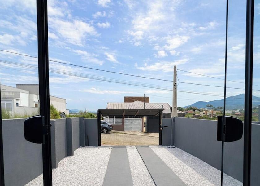 Santa Catarina Governador Celso Ramos Courtyard view