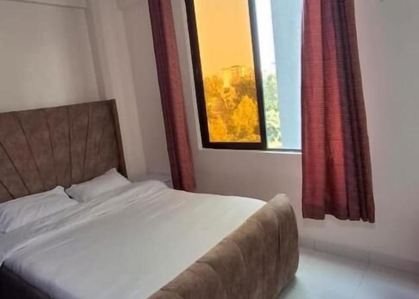  Ngong Room