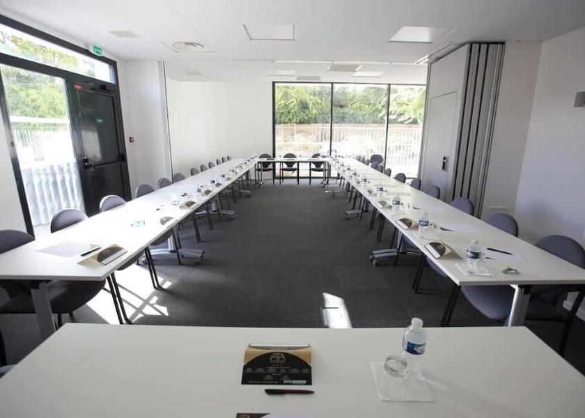Île-de-France Rungis Meeting facility