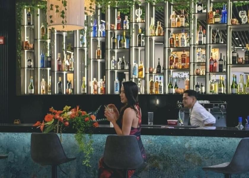 Azuay Tsaghkadzor Bar (on property)