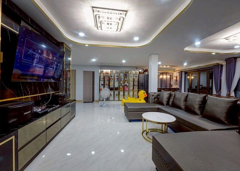 Chonburi Province Si Racha Interior