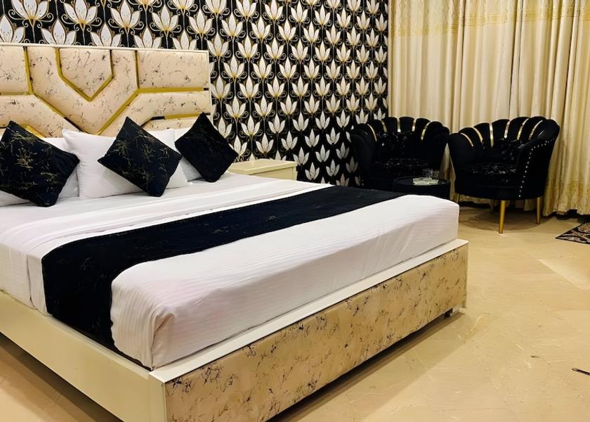 Punjab Lahore Room