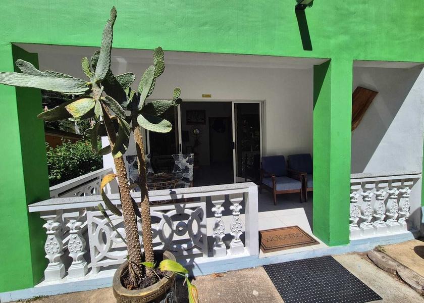  Praslin Island Exterior detail