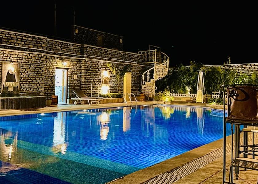 Rajasthan Ranakpur Pool