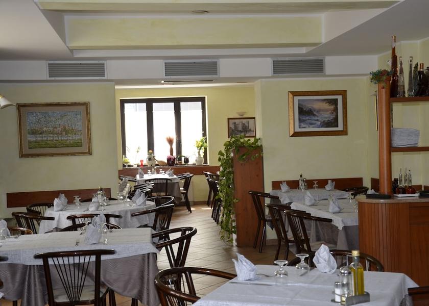 Emilia-Romagna Savignano sul Panaro Dining