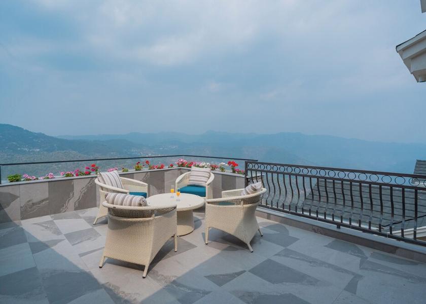 Himachal Pradesh Kasauli Terrace/patio