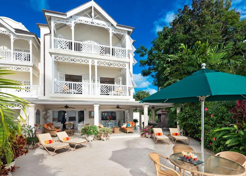 Bay Islands Roatan Outdoor dining