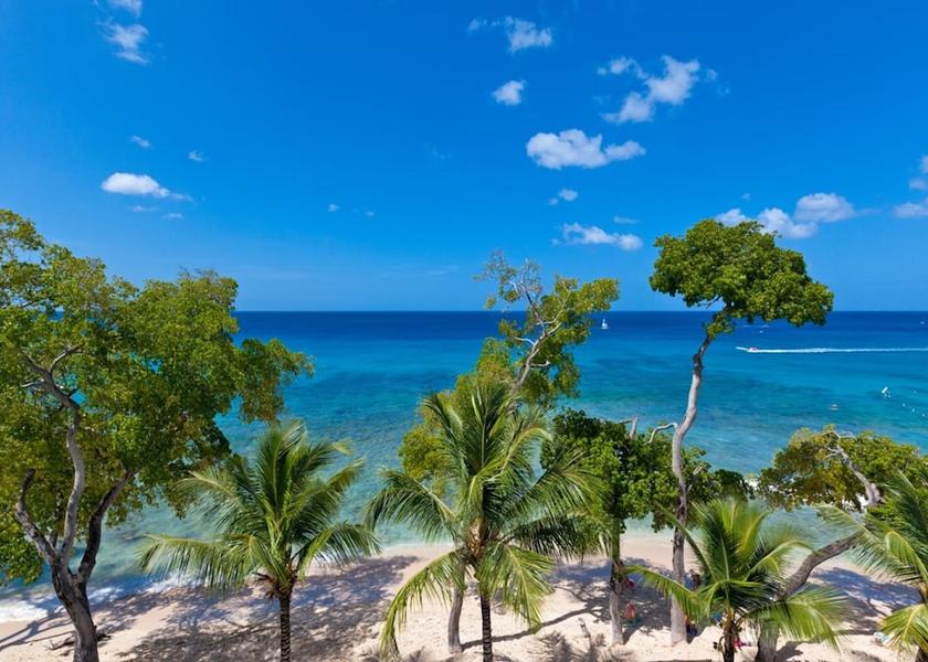 St. James Paynes Bay Beach