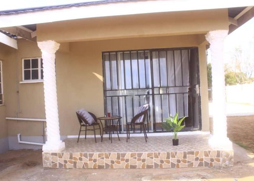 Central Serowe Terrace/patio