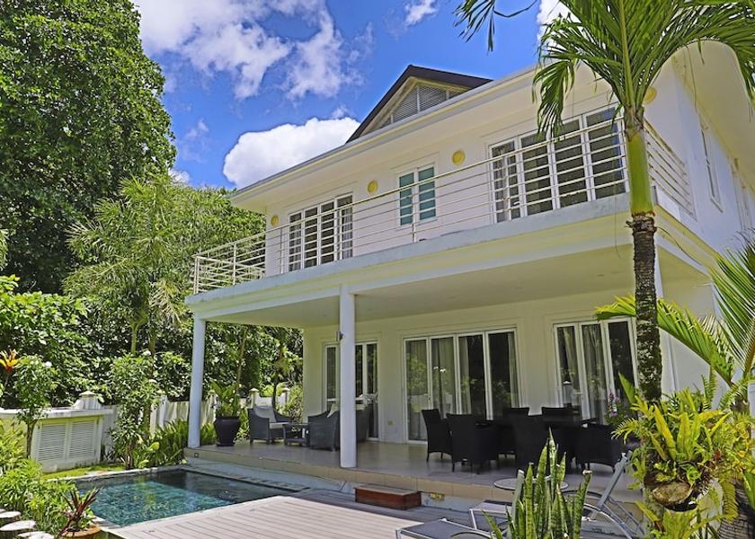  Mahé Island Front of property