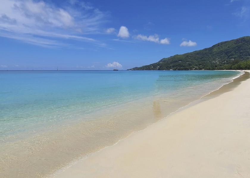  Mahé Island Beach