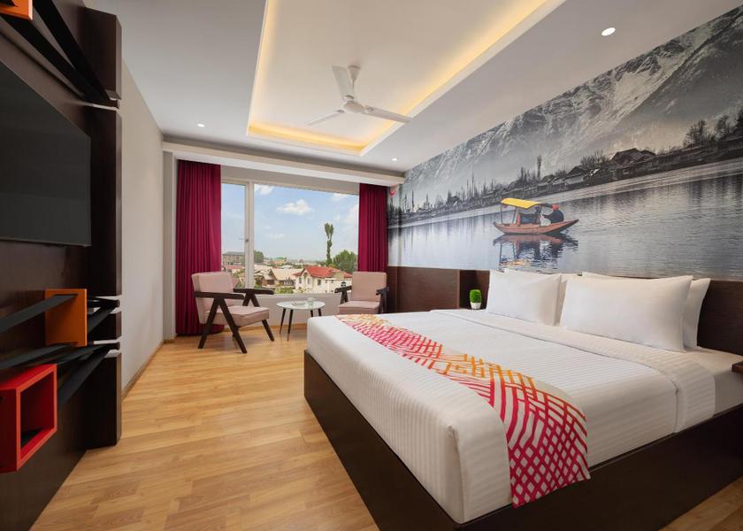 Jammu and Kashmir Srinagar Luxe Queen Room