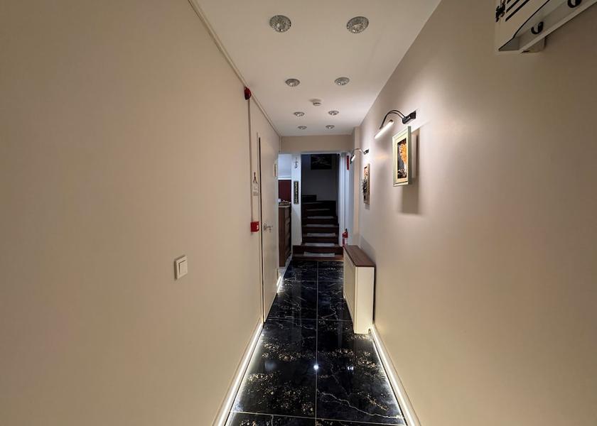 Bursa Mudanya Interior entrance