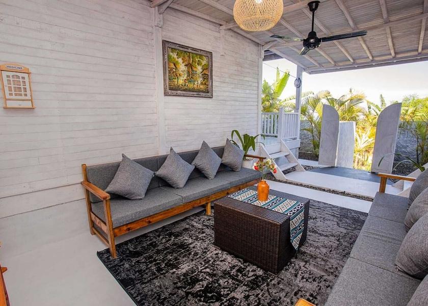 Bali Ceningan Island Living area