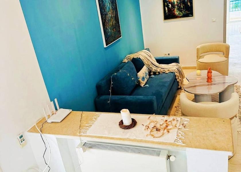  La Marsa Living area