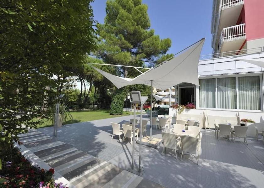 Veneto San Michele al Tagliamento Outdoor dining