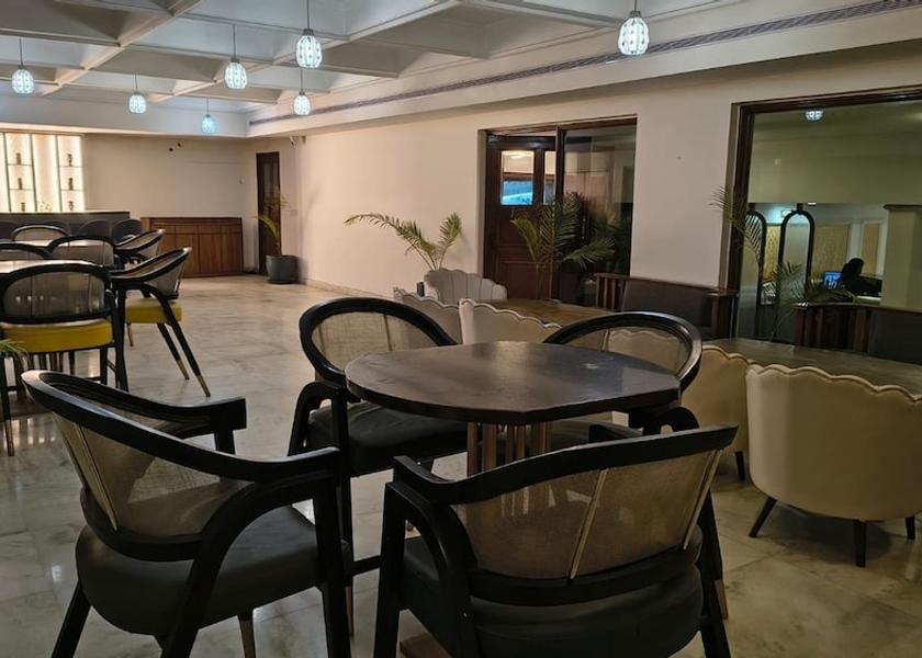 Himachal Pradesh Parwanoo Dining