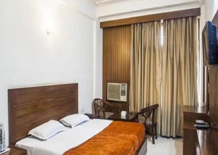 Himachal Pradesh Parwanoo Hotel View