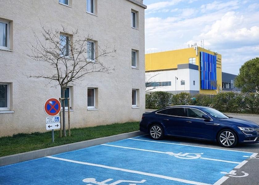 Provence-Alpes-Côte d'Azur Istres Accessible parking