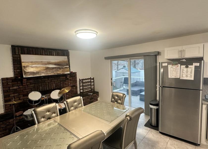 New York Central Islip Family dining