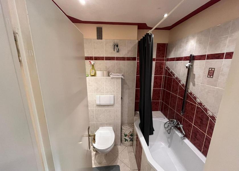 Schleswig-Holstein Neumuenster Shower