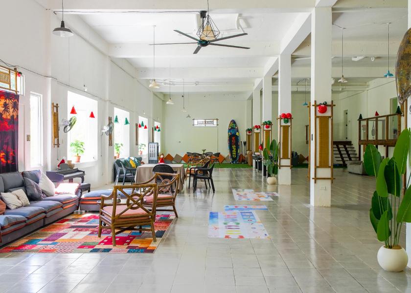 Koror Koror Interior view