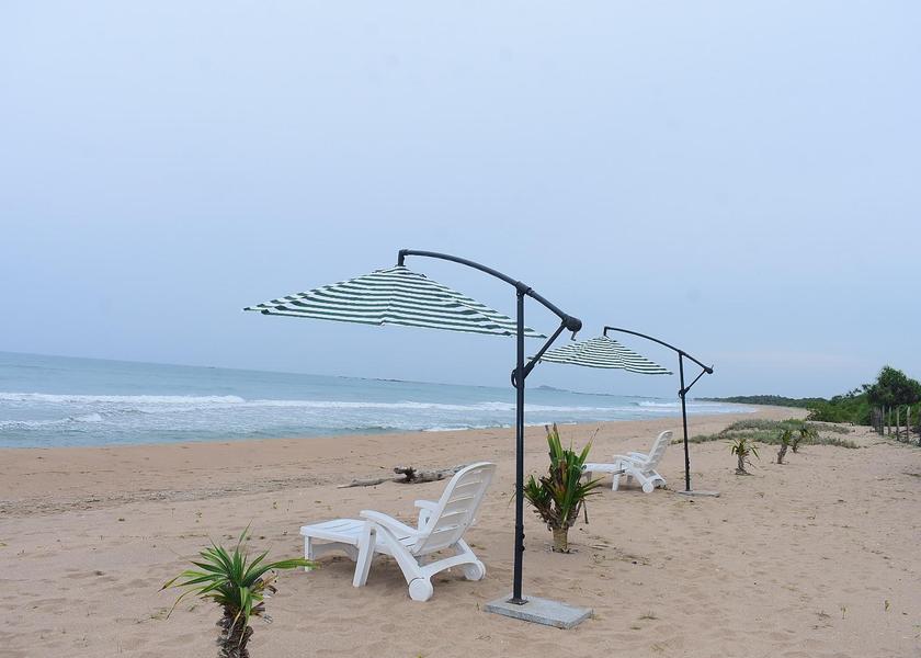 Eastern Province Kumpurupiddi Private beach