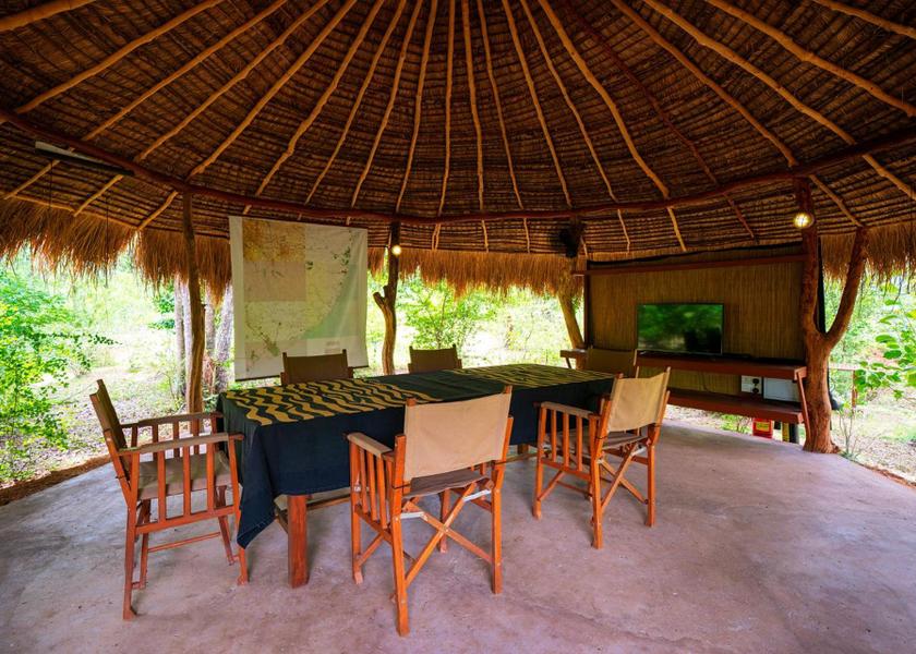 Uva Province Kataragama Shared lounge/TV area