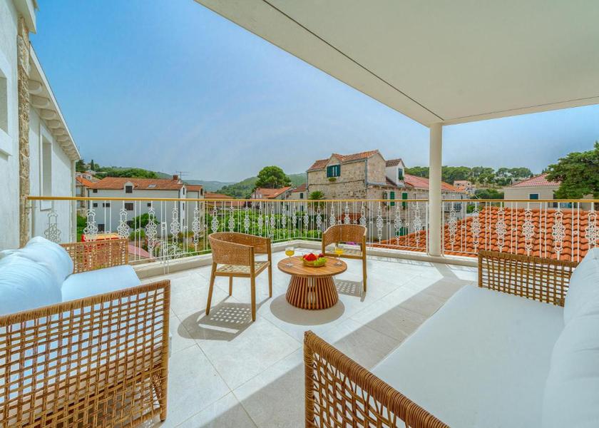 Split-Dalmatia Postira Public Areas