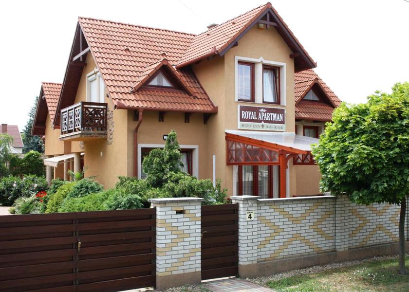 Hajdu-Bihar Hajduszoboszlo Entrance