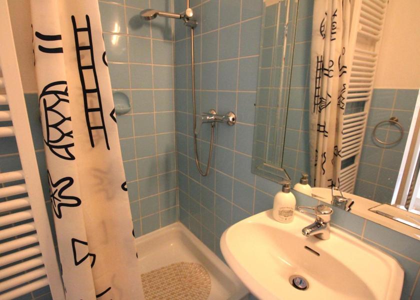 Lower Saxony Cuxhaven Two-Bedroom Apartment with Balcony
