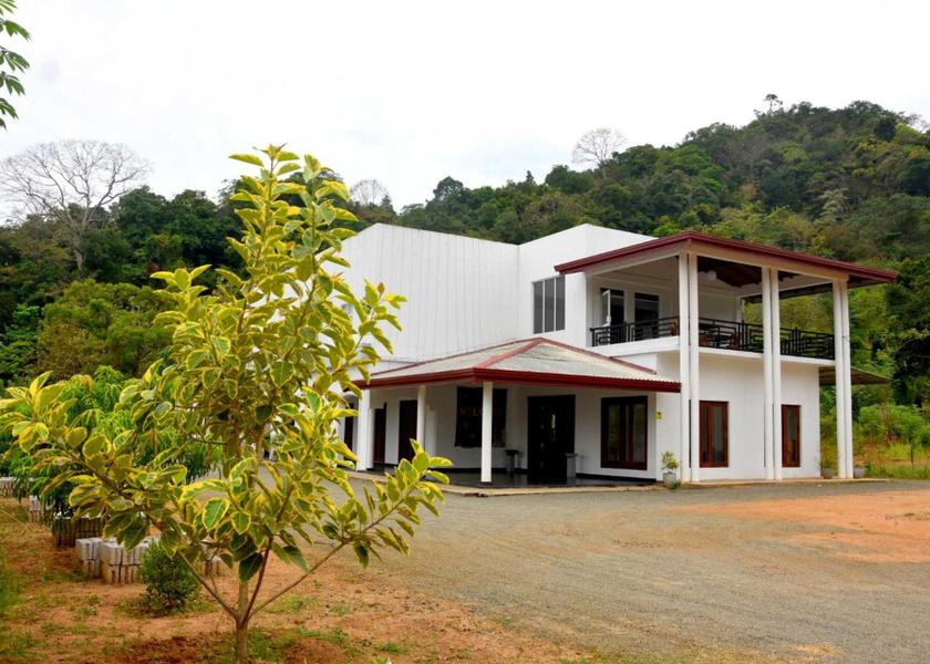 Central Province Hettipola Exterior view