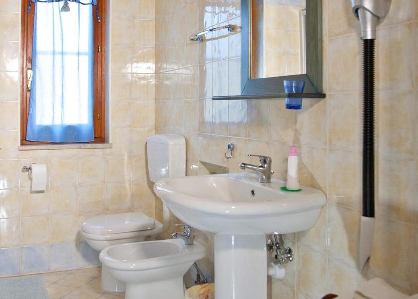 Calabria Montepaone Lido Bathroom