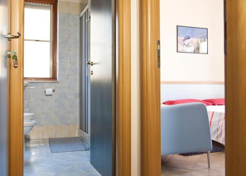 Calabria Montepaone Lido Bathroom