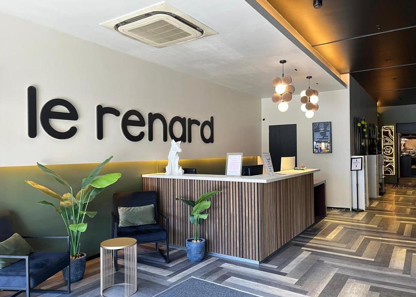 Grand Est Chalons-en-Champagne Lobby