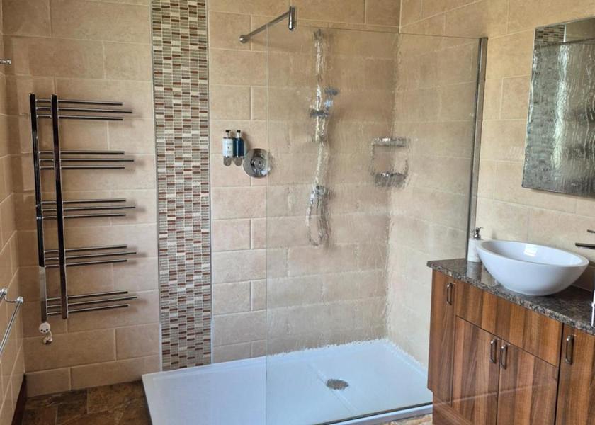 Wales Haverfordwest King Size Luxury Suite