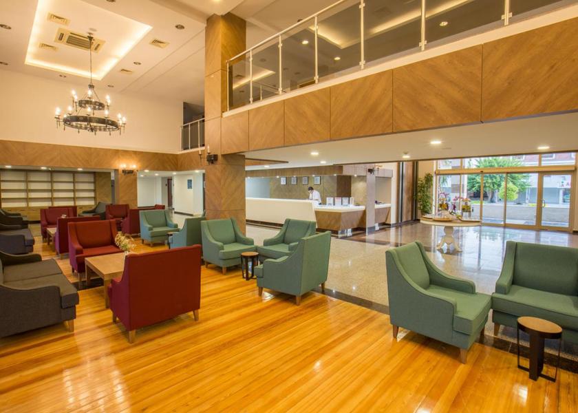  Side Lobby