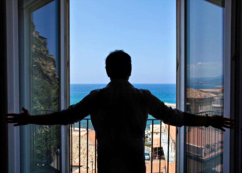 Calabria Pizzo View