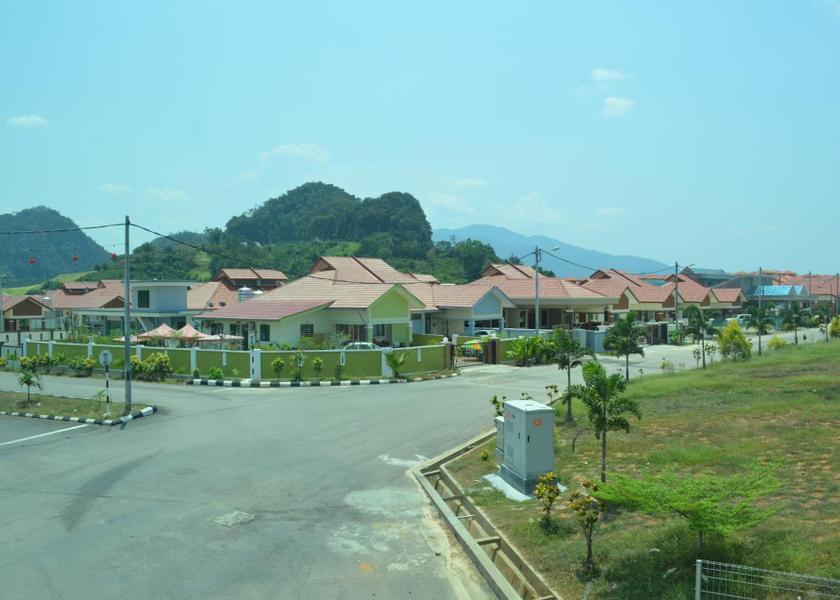 Kelantan Gua Musang Entrance
