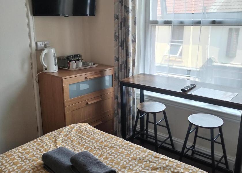 England Weston-super-Mare Small Double Room