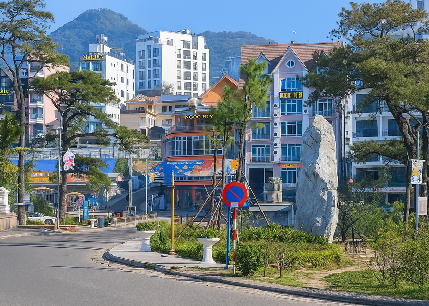 Phu Tho Province Tam Dao Entrance
