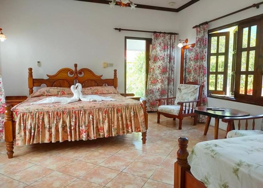  La Digue Triple Room with Garden View
