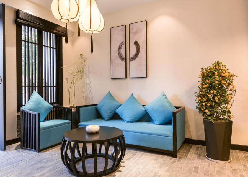 Yunnan Kunming Lobby