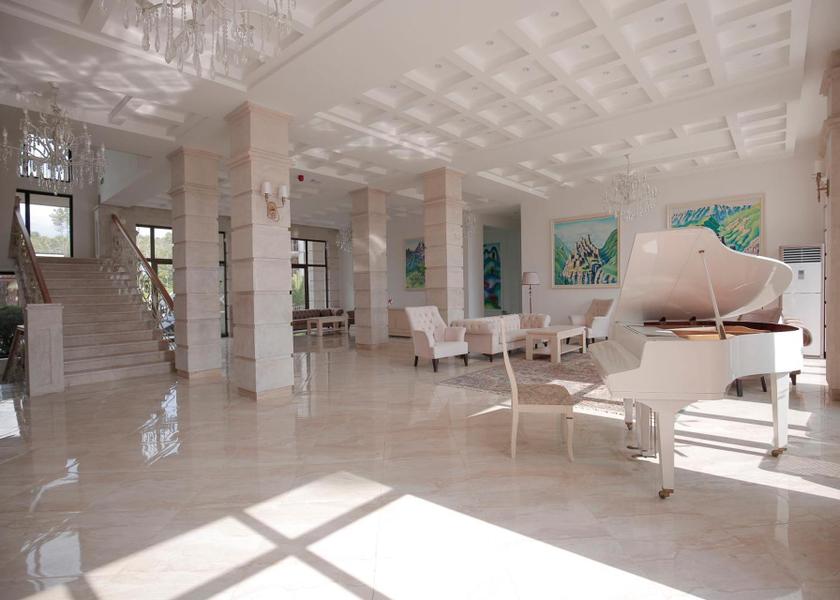 Guria Shekhvetili Lobby
