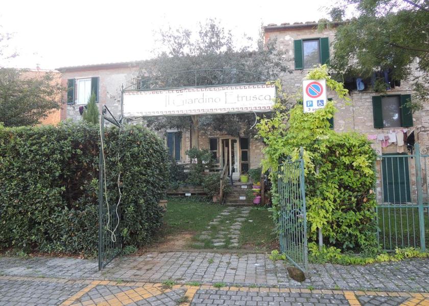 Tuscany Manciano Garden