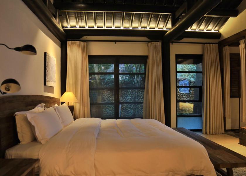 Zhejiang Lishui View King Bed