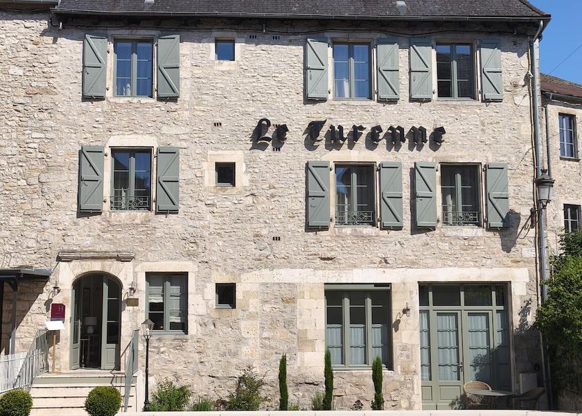 Occitanie Martel Front of property