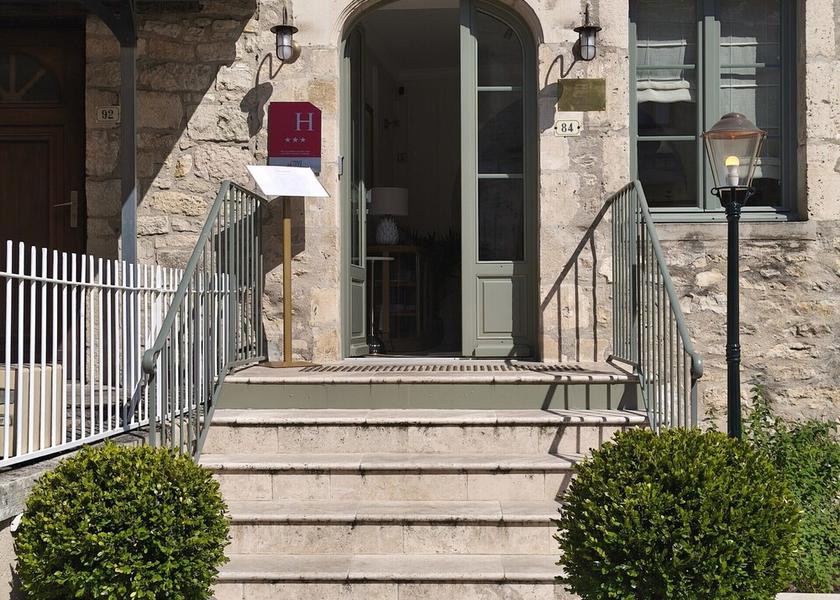 Occitanie Martel Front of property
