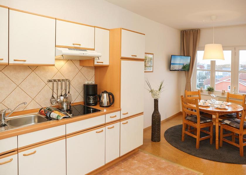 Mecklenburg-West Pomerania Kuehlungsborn Apartment-Eigenes Badezimmer-Blick zur Meerseite